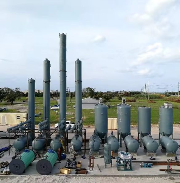 Continuous Running 100Tons HFO Cracking Pyrolysis Plant with Desulfurizer Catalyst